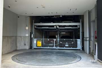 敷地内駐車場（屋内機械式）
