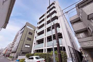 リビオ中野坂上パークフロントの外観（南東側から）