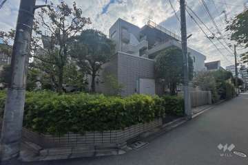 ライオンズステージ中野中央の外観（北西側から）
