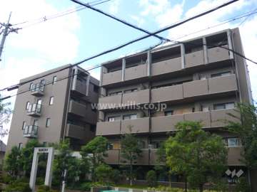 セレナ夙川の外観（東側から）