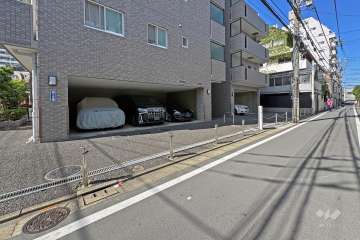 敷地内駐車場（屋内平面式）