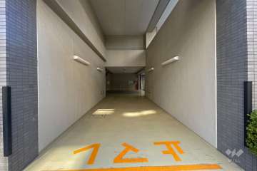 駐車場の出入り口