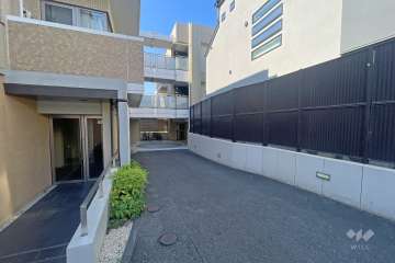 駐車場の出入り口