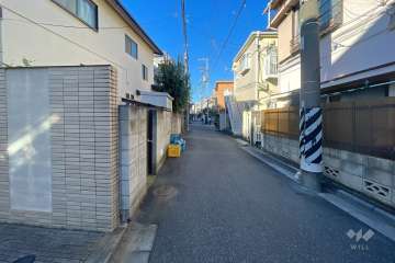 敷地北側の前面道路　