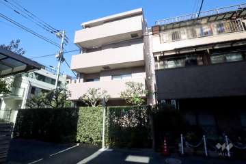 ファミール中野の外観(南側から)