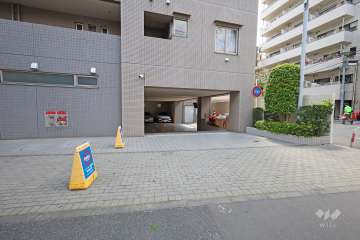 駐車場の出入口