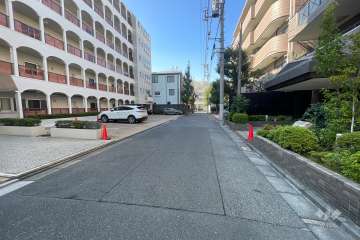 敷地南側の前面道路　