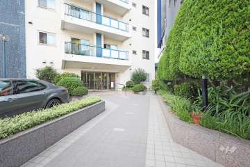 エントランスアプローチ