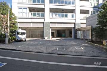 駐車場出入口