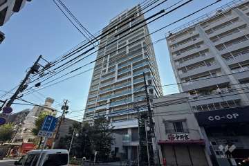 ザ・パークハウス中野タワーの外観（北西側から）