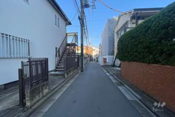 敷地南側の前面道路　