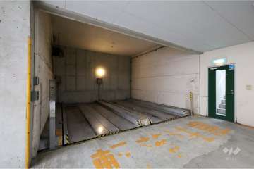 敷地内駐車場（屋内機械式）
