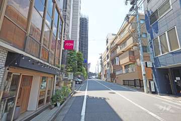 敷地北側の前面道路