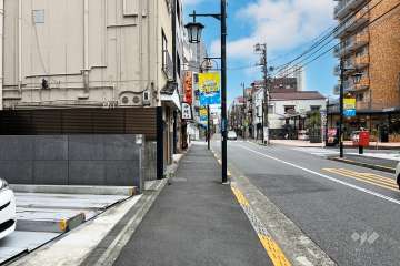 敷地北西側の前面道路