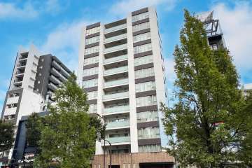 オーベルアーバンツ東中野の外観（西側から）