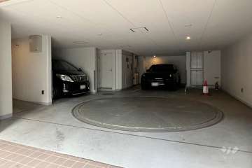 敷地内駐車場（屋内平面式）