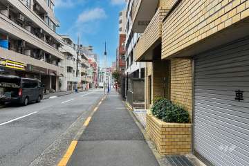 敷地北西側の前面道路