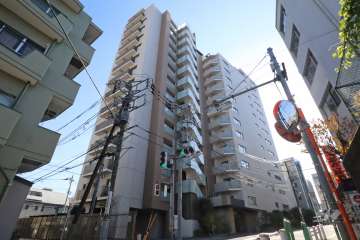 サンウッド東中野の外観(北西側から)