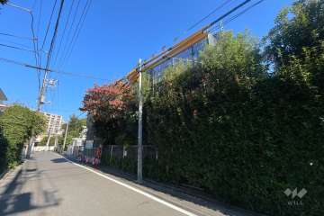 小滝台マンションの外観（南西側から）