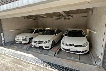 敷地内駐車場（屋内機械式）