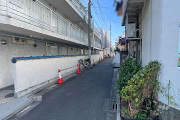 敷地北側の前面道路