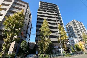 グランドメゾン中野富士見町の外観（南東側から）