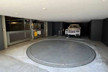 敷地内駐車場（屋内機械式）