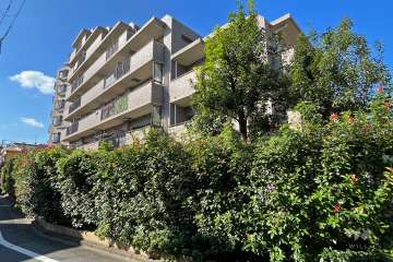 中野方南町グランドハイツの外観（東側から）