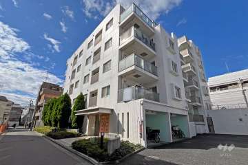 フェアロージュ方南町の外観（北東側から）