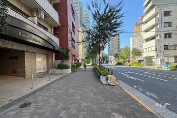 敷地北側の前面道路