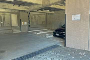 敷地内駐車場（屋内機械式）