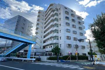 ライオンズマンション中野南台の外観（北西側から）