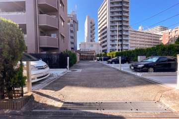 駐車場の出入り口・敷地内駐車場（屋外機械式）