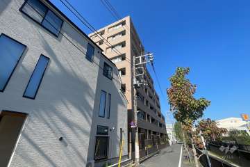 クリオ方南町壱番館の外観（南側から）