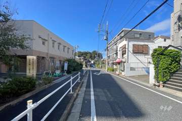 敷地南側の前面道路　　