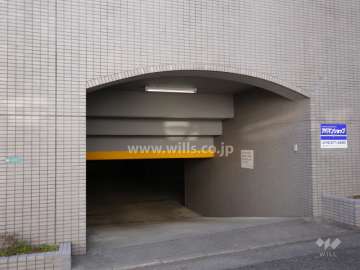 駐車場の出入り口