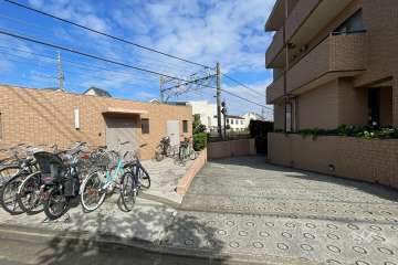 駐車場の出入り口　