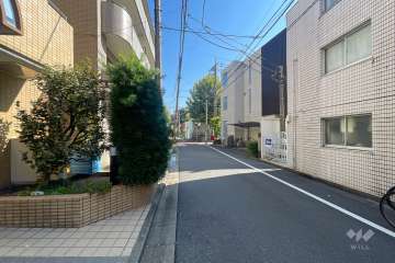 敷地北側の前面道路　