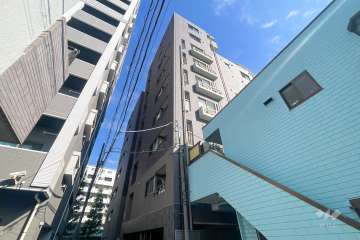 スパシエ新中野カステールの外観（南西側から）