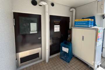 ゴミ置き場入り口(屋外側)