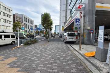 敷地北側の前面道路