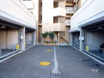 敷地内駐車場