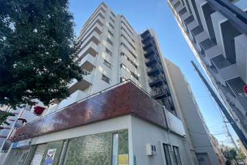 プリンスコートの外観（北西側から）