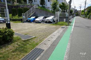 駐車場の出入口