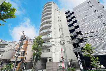 グローリオ新中野ブランデコの外観（北東側から）