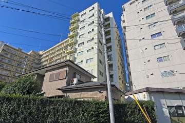 シティハイムコスモの外観（南東側から）