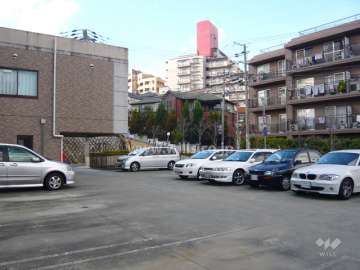 敷地内駐車場（屋外）