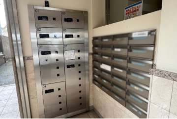 宅配ボックスと共用ポスト