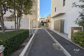 敷地南側の前面道路　