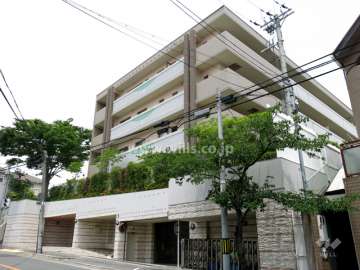 レスタージュ甲陽園ビブランジェの外観（南西側から）